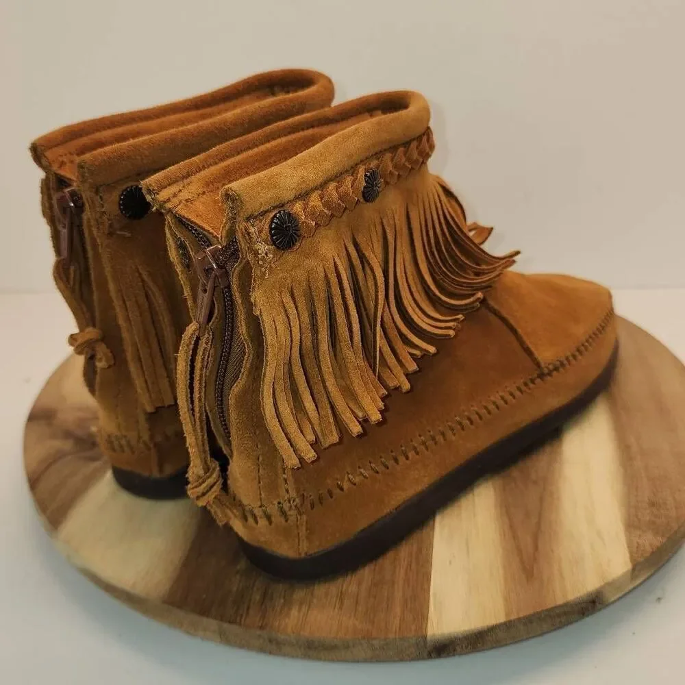 Minnetonka Back Zip Boot - Chestnut Women's Size 9.5